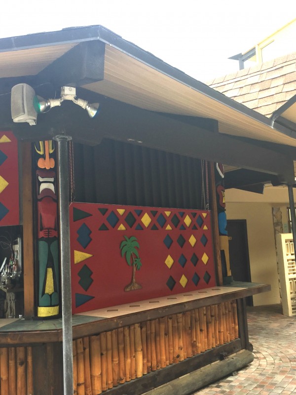 Hawaiian Inn Tiki Bar