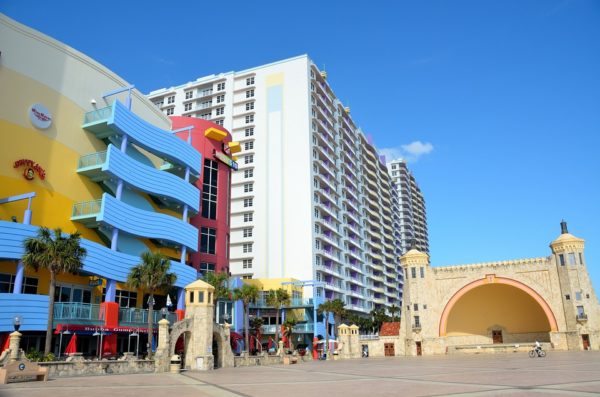 bright color buildings in Daytona